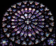 1999_10_14:28	Notre Damme: Stained glass