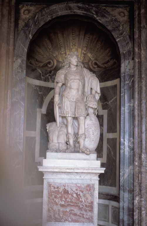 Versailles: Statue