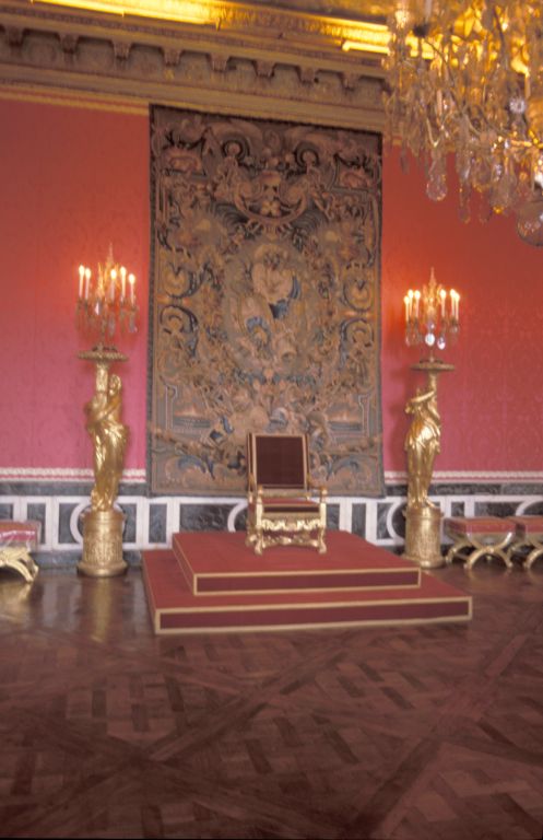 Versailles: Throne