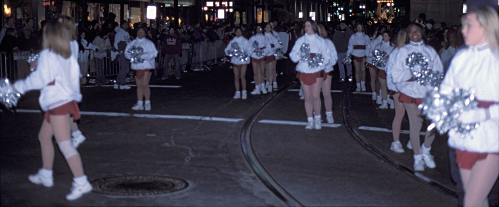 Mardis Gras: Parade at night