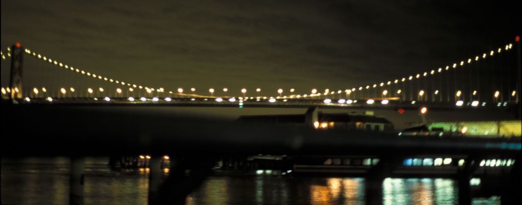 San Fransisco: Bay bridge at night