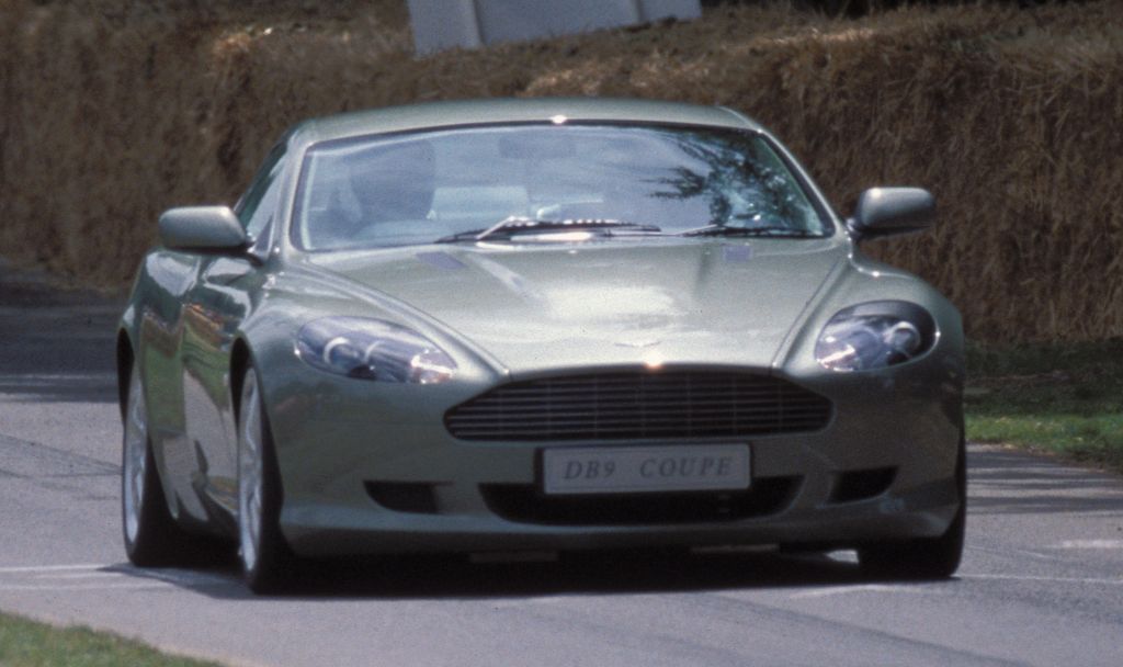 Aston Martin DB9