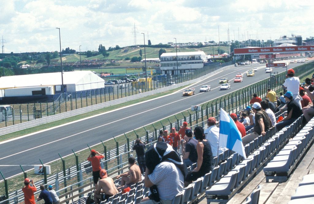 Porche Supercup Start