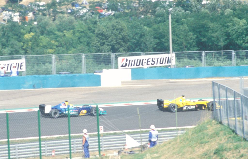 F1 Race Jordan Sauber