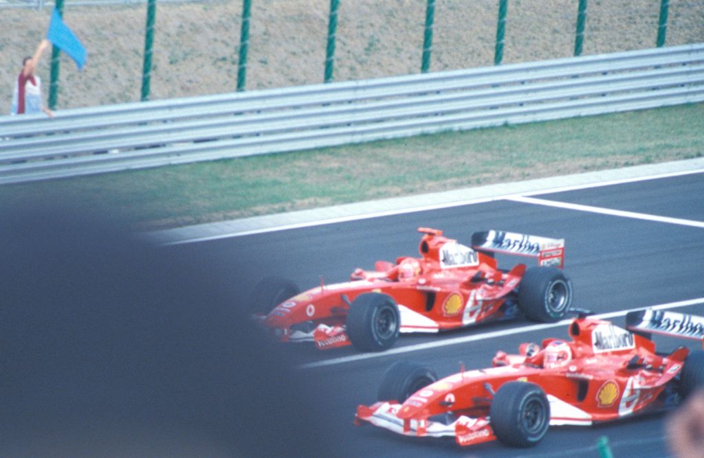 F1 Race End Ferrari 1, 2