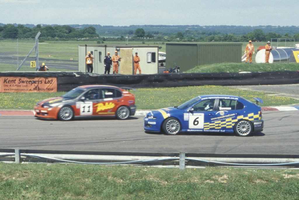 Thruxton, SEAT Cupra, Thwock