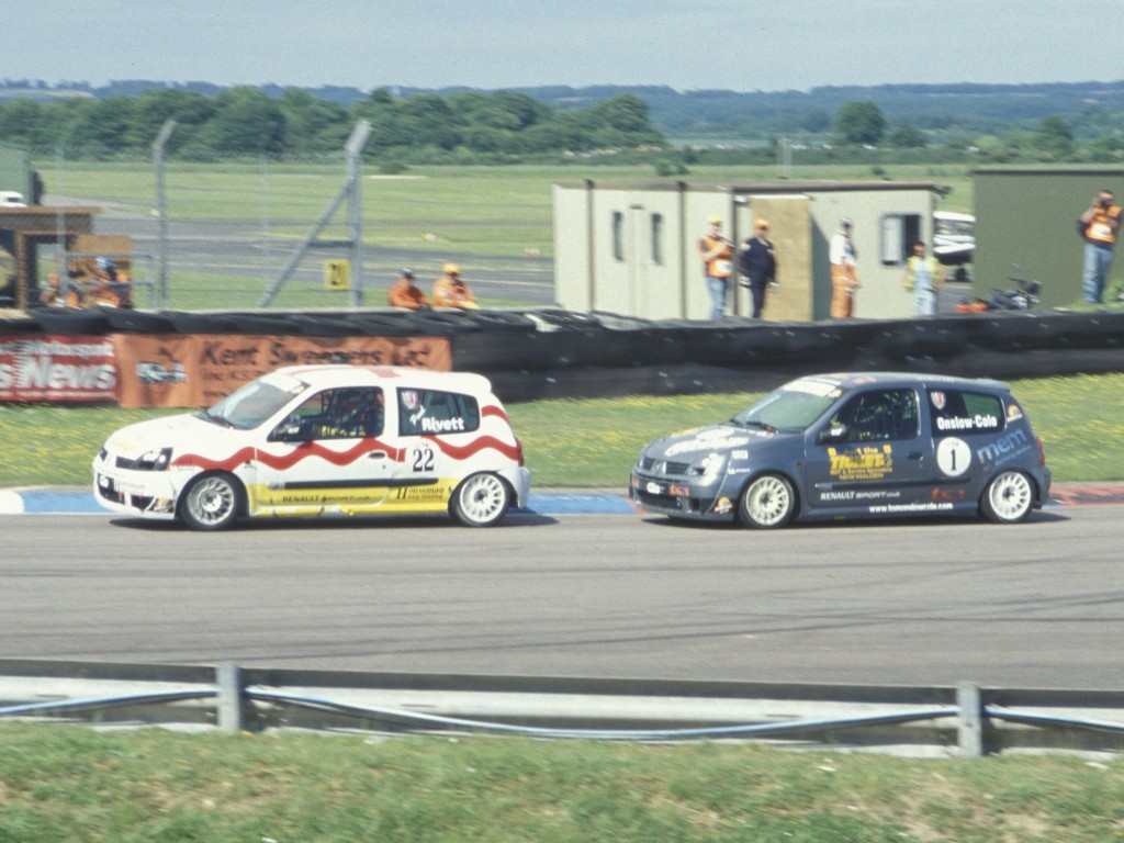 Thruxton, Clios Close racing