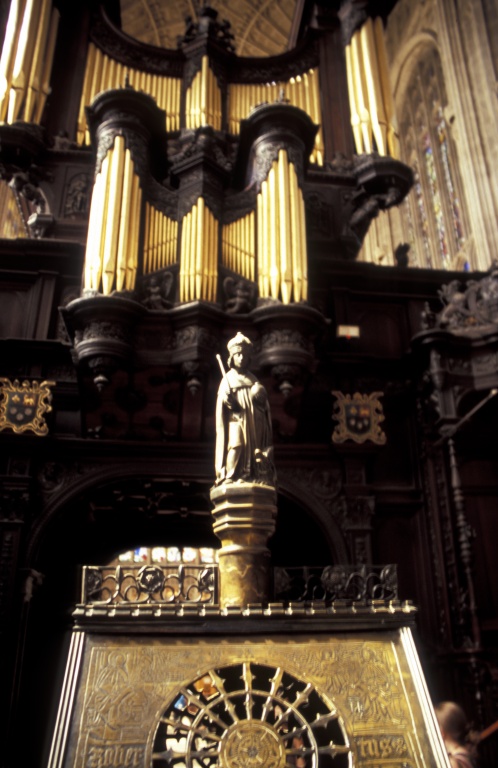 Lecturn, organ at Kings